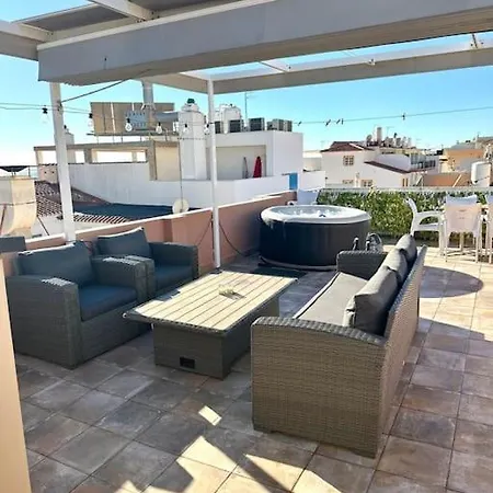 Luxury Oasis 30sec From Rooftop Jacuzzi Διαμέρισμα *