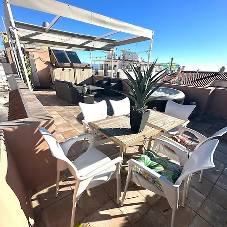 Luxury Oasis 30sec From Rooftop Jacuzzi Διαμέρισμα *